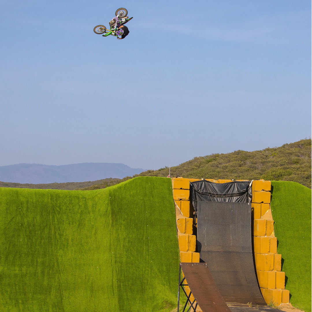 EVS Slayco Knee Guard Slayco96 Explosion