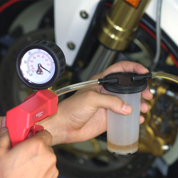 Bikeservice Tools Vacuum Pump & Brake Bleeder Kit