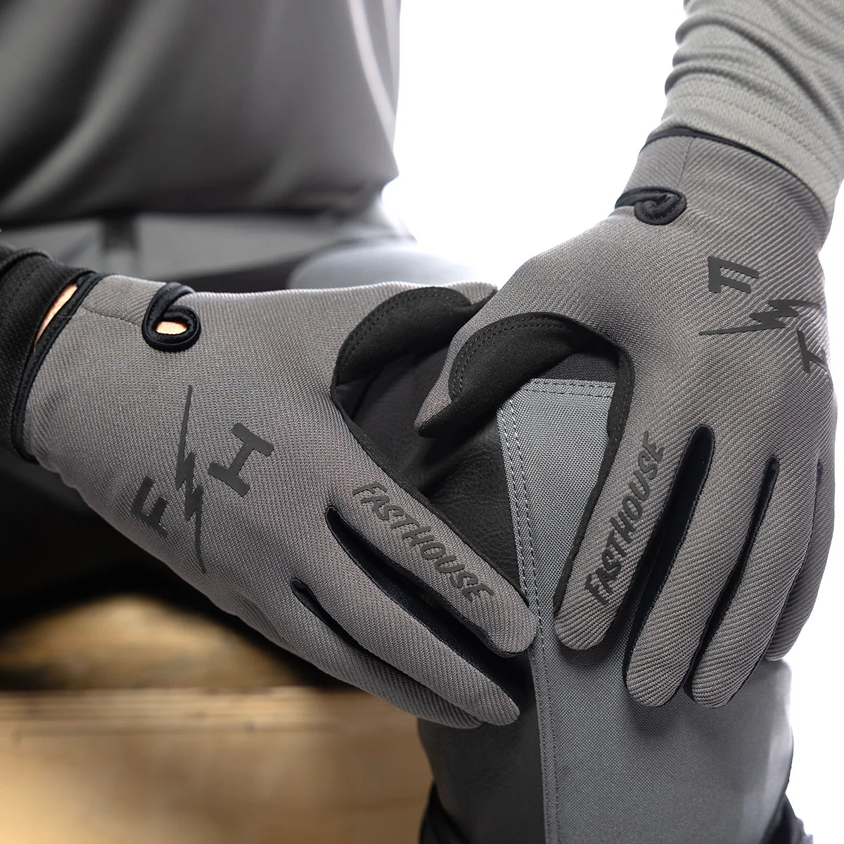 Fasthouse Carbon Eternal MX Glove Grey