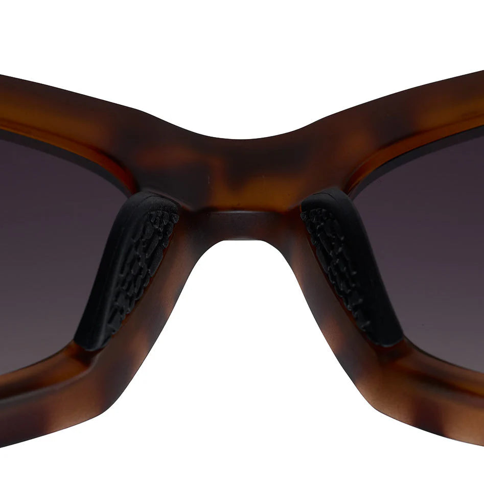 Pit Viper The Landlocked Clawdia Sunglasses - Smoke Fade Lens