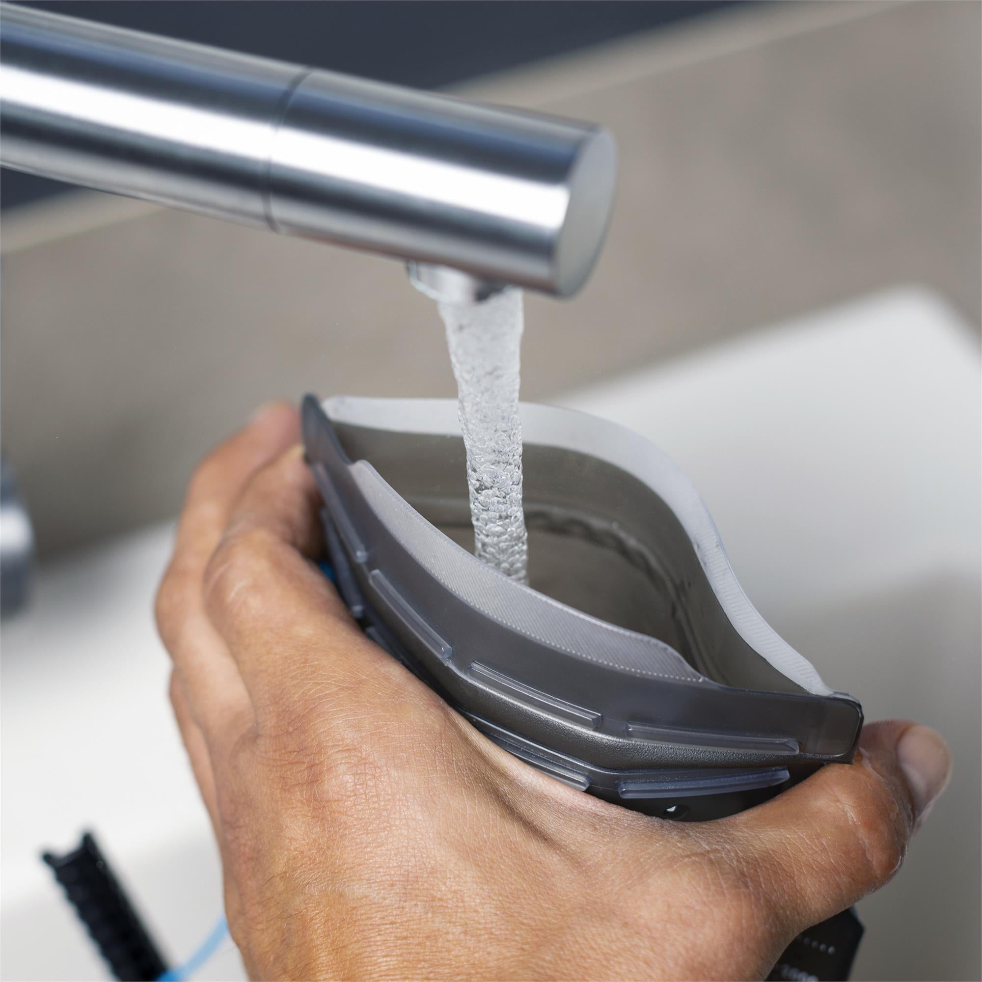 EVOC Hydration Bladder 2L Insulated Carbon Grey