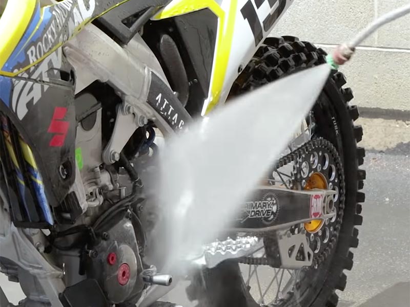 How to Wash a Motocross Bike