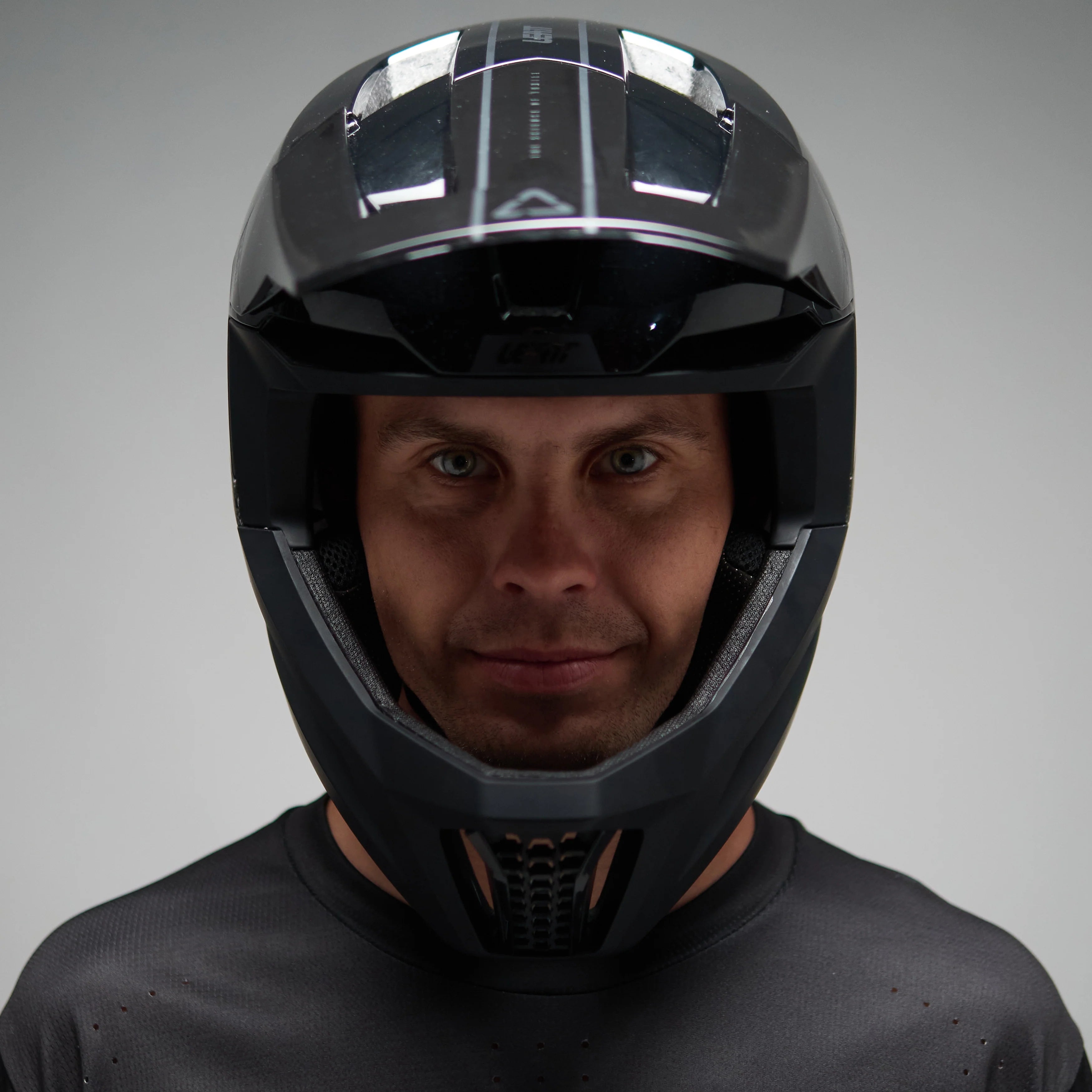 Leatt Gravity 5.0 MTB Helmet Stealth Black