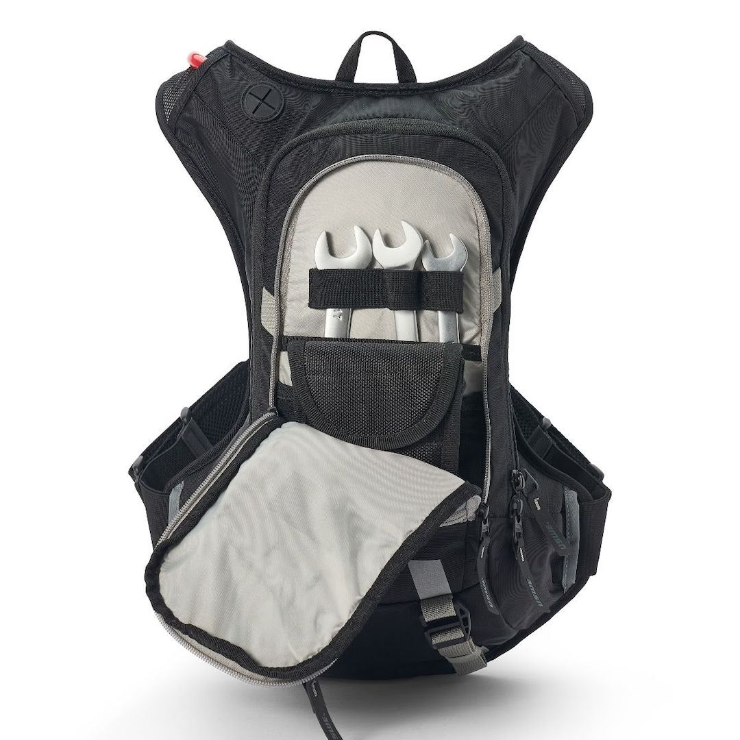 USWE RAW 8 Hydration Backpack Black Grey – With 3 Litre Bladder